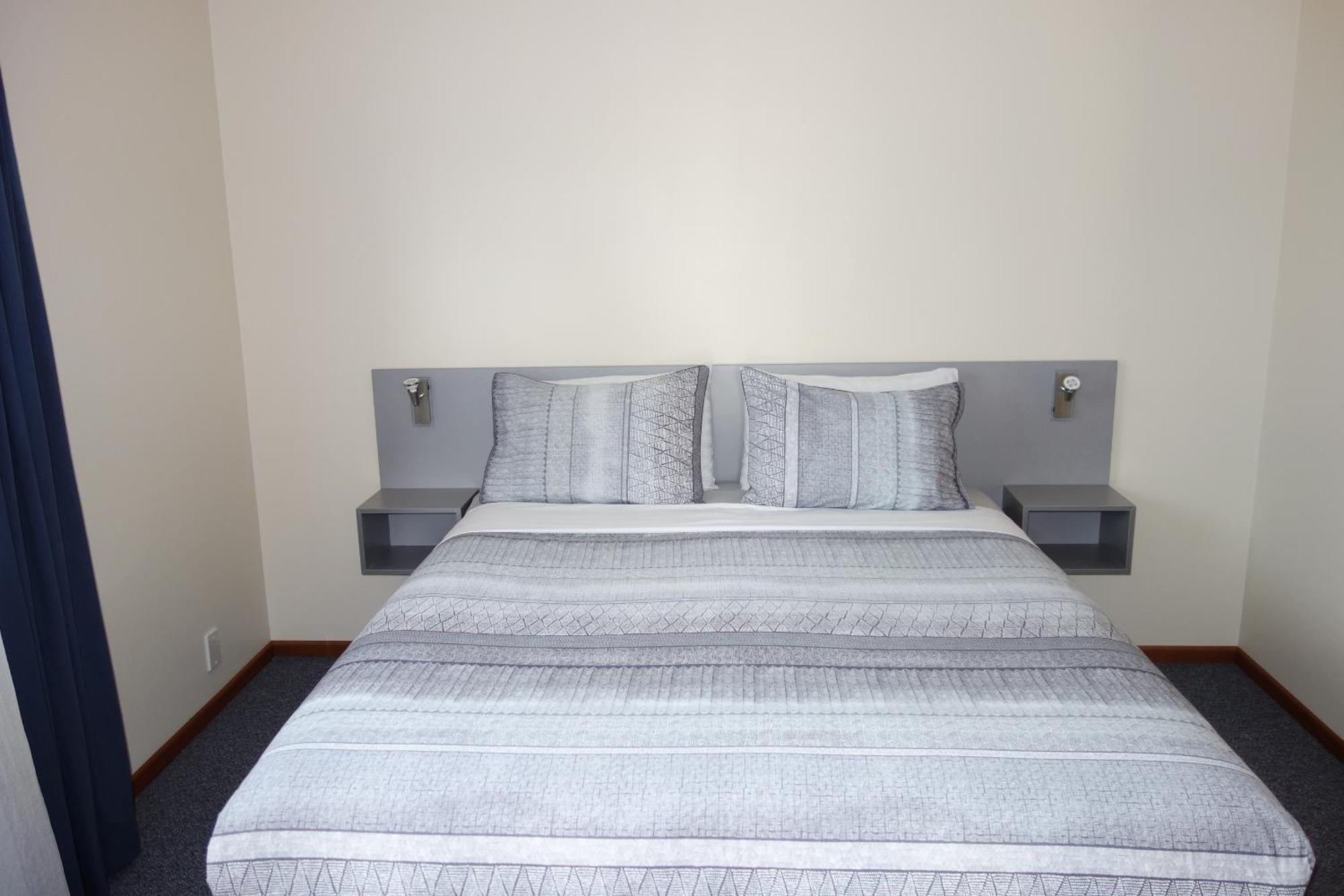 Beachside Villas Motel Nelson Room photo