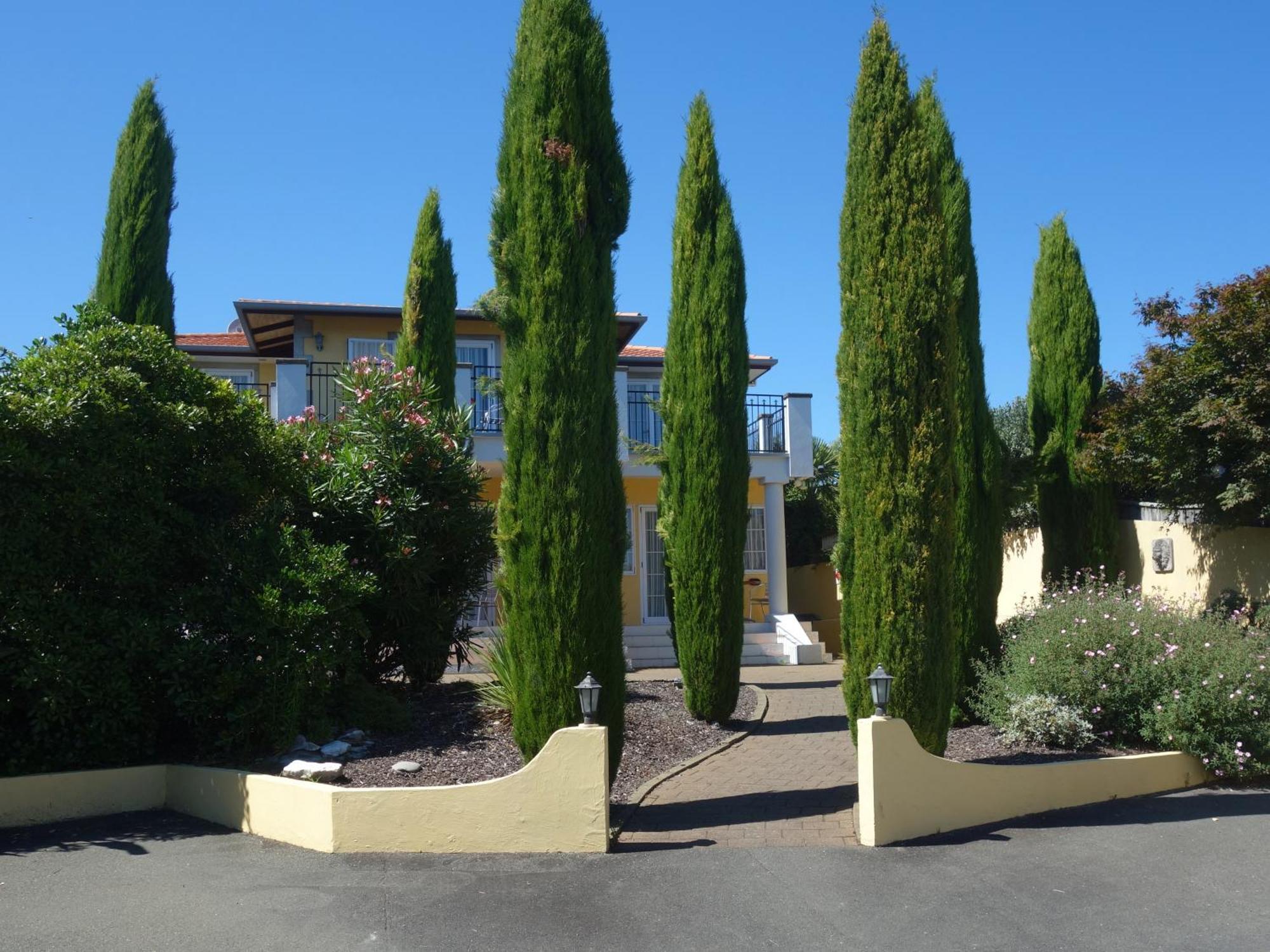 Beachside Villas Motel Nelson Exterior photo